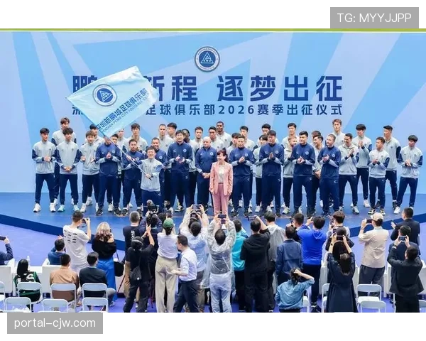 深圳新鹏城15名新援磨合不足 防守端被高压逼抢彻底打穿