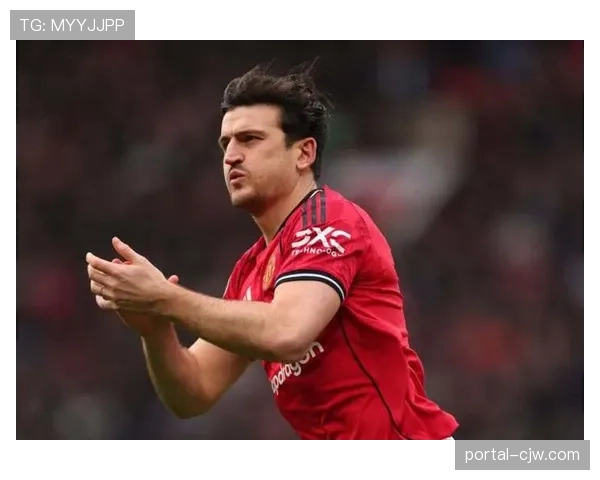 卡里克承认马奎尔红牌合理 但强调此前点球漏判影响更大